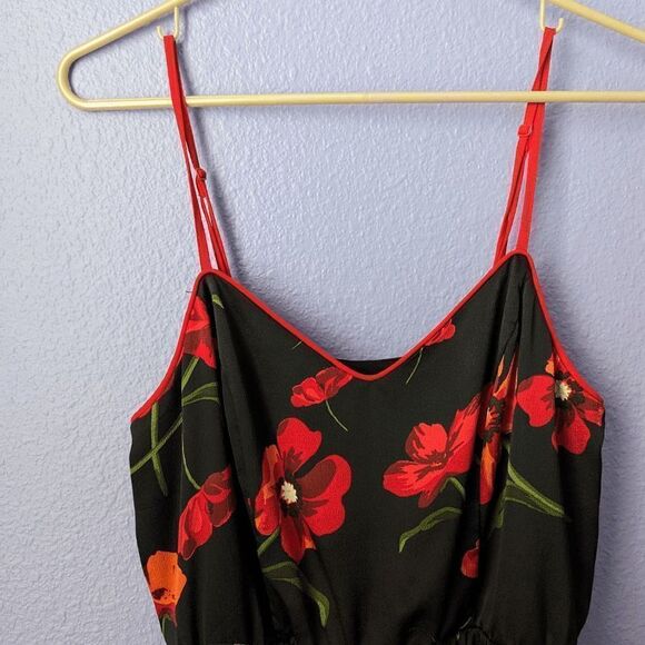 Women's Love & Piece Collective Jumpsuit Black Red Floral Print Medium Pockets - Picture 8 of 9